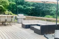 Pocono Mountains, Hidden-Gem GameRoom, Firepit, Min to All Attractions - WiFi