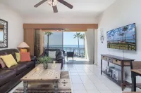 Oceanview Retreat on Sandy Beach at the Sea