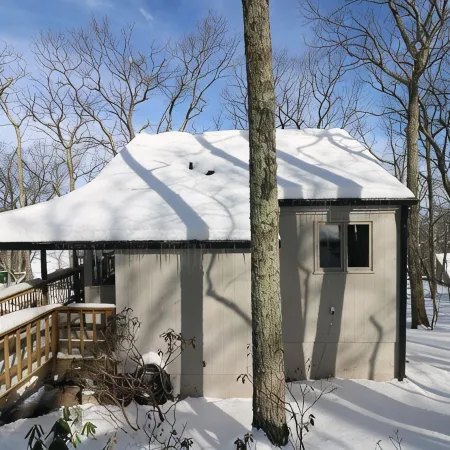 Remodeled 3BR/2BA Ski Chalet off Tyro Slope