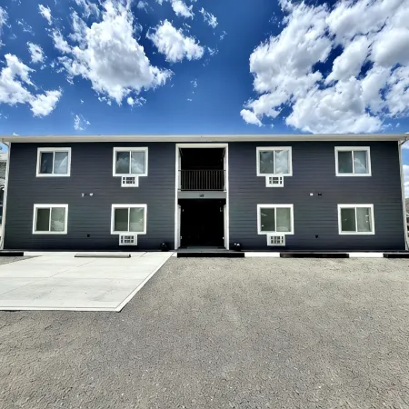 Yellowstone Retreat Rentals U3: two blocks from Yellowstone!