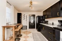 ✮The Monochromatic Modern Studio✮Near TTU✮1BD/1Bth - Holiday bungalows