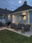 Cozy downtown retreat (pet friendly