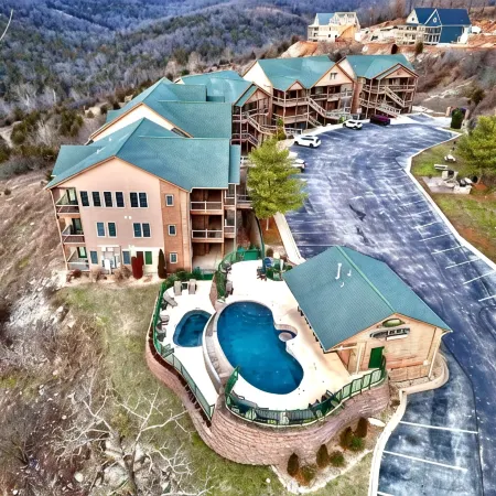 Luxury Penthouse near Silver Dollar City
