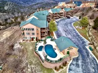Luxury Penthouse near Silver Dollar City - Wifi