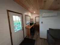 "Twins East" Waterfront property and micro cabin- 10 minutes from Watkins Glen! - Chalets