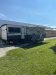 Spacious 27’ RV on horse farm - 3-Star