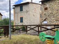 Exclusive Stone Tower. Hotels in Murlo