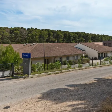 Kyriad Residence Cabries - Plan de Campagne Отели в г. Кабриес