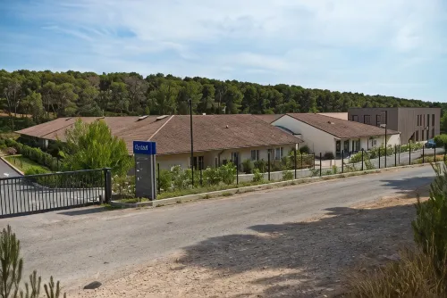 Kyriad Residence Cabries - Plan de Campagne