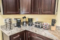 Palm Tree III Pool Home Waterfront - 4-Star