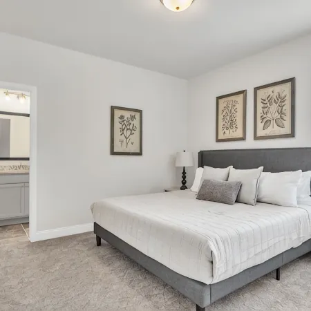 Pet-Friendly 2BR Greer Home, King Beds & Fire Pit Hoteles en Greer