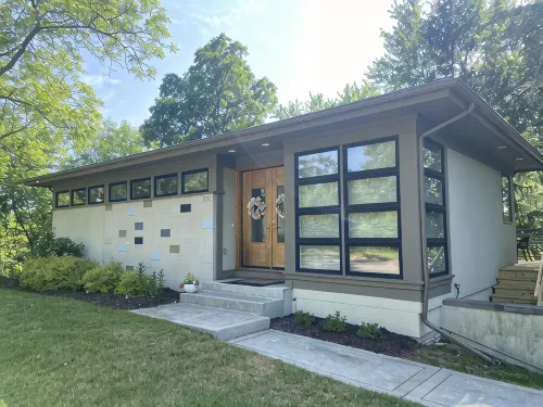 Treetop Retreat With Seasonal Views of the Kalamazoo River