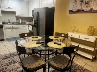 Cozy 3-bedroom townhome in Valdosta w/ amenities - 3-Star