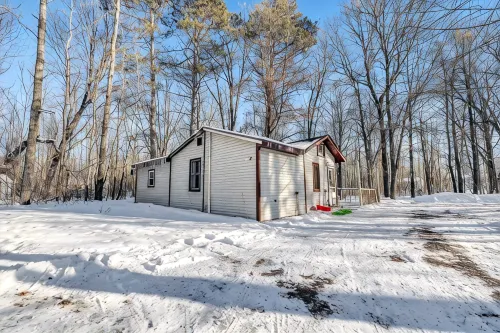Woodland Retreat I Pet Friendly I Mins to Town