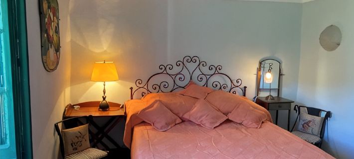 Ligur. Mansion from the 12th century for 2/3 P., in mountain village, 10 km to the sea Hotels in Dolcedo