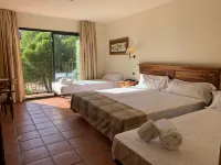 La Figuerola Hotel & Restaurant Hotels in der Nähe von Strand Cala Bot