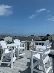 Beach Goals! 4 bedroom 2.5 bath home, just a 5 minute walk to beach!!! - Wifi