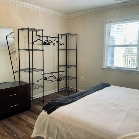 Waterfront Views With King Bed in Solomons Island