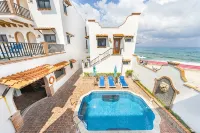 Oceanside Villa "Puebla" with a/c pool in centro      5 min stroll to beach -  Casas de vacaciones