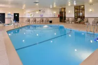 Ramada Plaza by Wyndham Sheridan Hotel & Convention Center - piscina