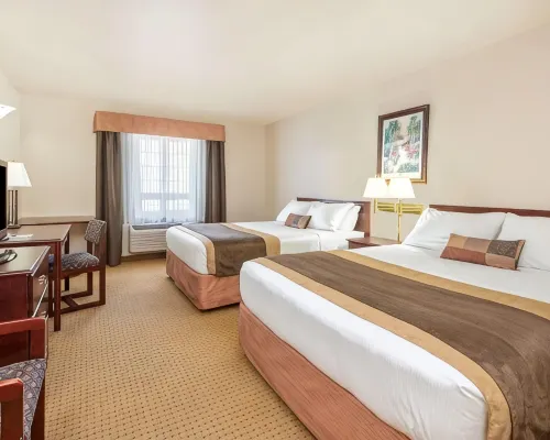Gold Circle Inn Hotels in Lloydminster