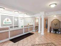 Country Inn & Suites by Radisson, Chicago-Hoffman Hotels in Hoffman Estates