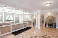 Country Inn & Suites by Radisson, Chicago-Hoffman