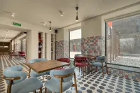 Manifest Restaurant and Hotel Gyumri - 주차장