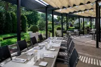 Le Richebourg Hôtel, Restaurant & Spa - Parkplatz