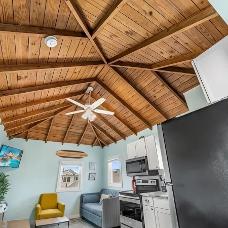 Beautiful condo steps away from the beach in Manasquan