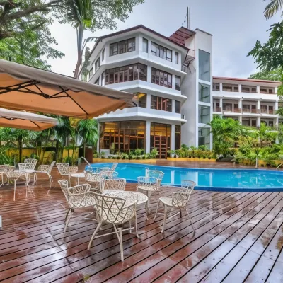 Silver Sand Sentinel Hotels near Anthropological Museum