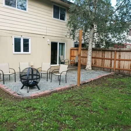 Caribou Flat II: Theater, Firepit & Private Yard!