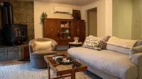 The Creek House - Secluded Stay 10min to Woodstock & Saugerties