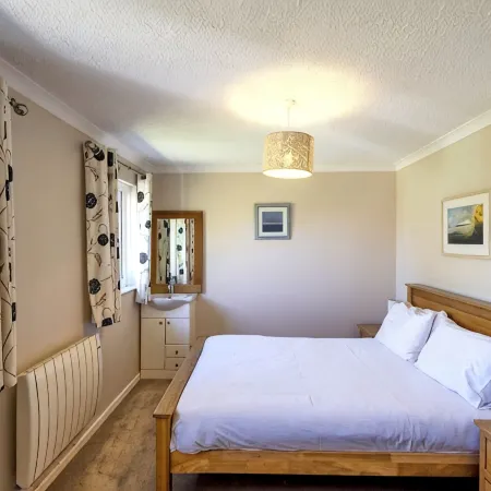 Superb Two Bedroomed Apartment Situated In A Beautiful Seaside Village Отели в г. Хейл