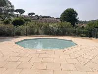 Incredible sea view-beach 300m away-pool-parking-fully renovated-2 bedrooms - Ocean View