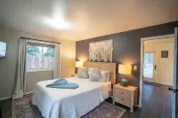 Modern Family Cabin Near Rmnp and Town! 2 Decks & Firepits, Dogs ok - Big Yard! - Gym