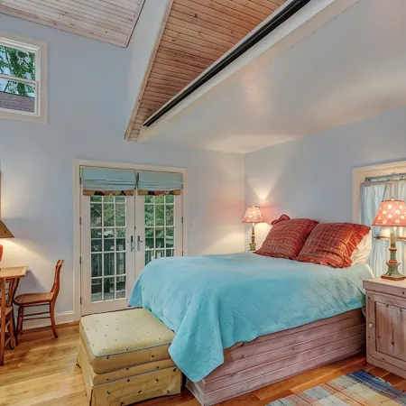 LUXURY Lakefront Property on Private Beach with Stunning Lake Views and Sunsets