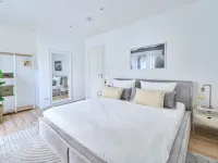 Bernstein Apartment #2 on the Goitzsche with direct lake view Hotels in Pouch