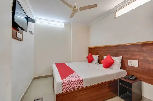 Hotel Teja's Inn - 2-Star