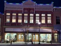 Stunning Loft in historic downtown Brigham City - Perfect for a getaway - Homestays