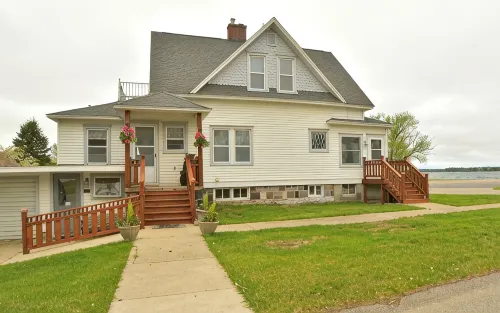 Bear Lake Garden House - 3 Bedroom house with Wi-Fi and Large Deck - 3-stjärniga