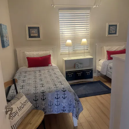 Get Away Now! St. Augustine Beach A1A Beach Blvd - King Bed/Master Br!!