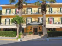 Hotel Bretagne Hotels near Bus Station