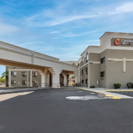 Comfort Inn & Suites Surprise Near Sun City West