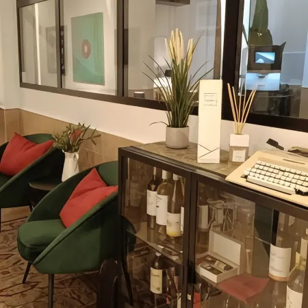 H22 Hotel