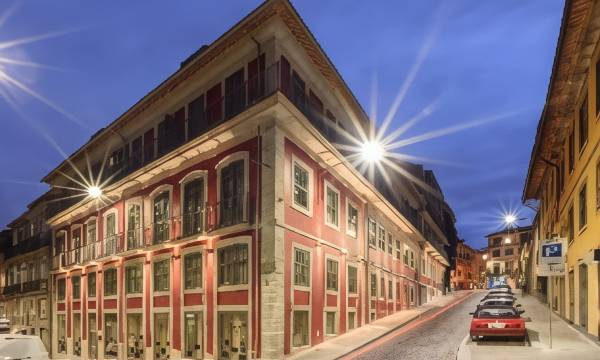 Dorma Almada Porto