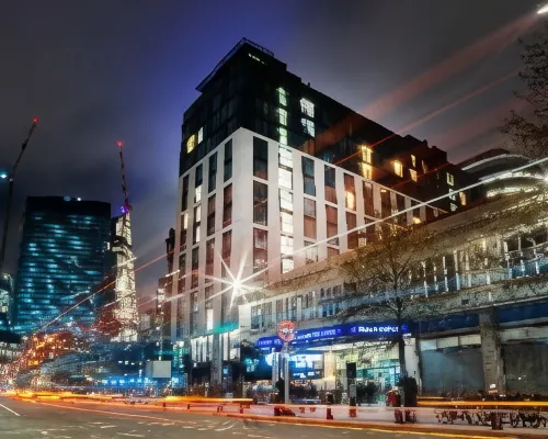 Leonardo Hotel London Aldgate Hôtels à proximité de : Métro Tower Gateway