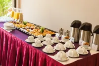 Ridge Royal Hotel - breakfast