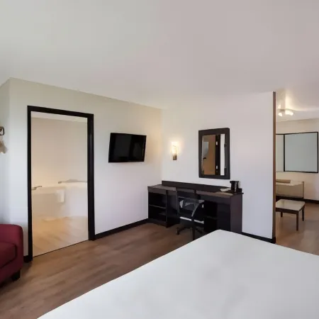 Quality Inn & Suites Junction