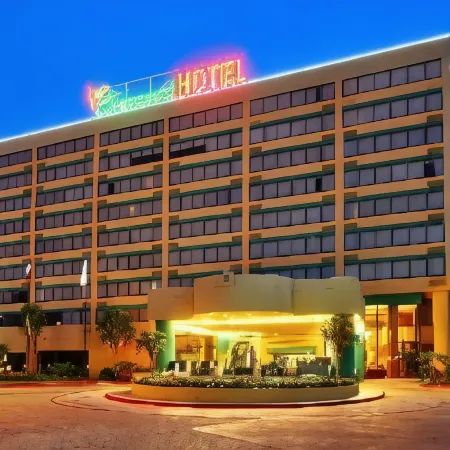 Mcm Eleganté Hotel & Conference Center